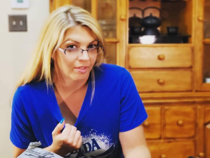 Russia-Ukraine War: Model Lilly Summers offers to 'have sex' with every Russian soldier who defies Putin order | Russia-Ukraine War:…तर ‘अशा’ जवानासोबत मी संबंध ठेवेन; मॉडेलची रशिया-यूक्रेनच्या सैन्याला विचित्र ऑफर Russia-Ukraine War: Model Lilly Summers offers to 'have sex' with every Russian soldier who defies Putin order | Russia-Ukraine War:…तर ‘अशा’ जवानासोबत मी संबंध ठेवेन; मॉडेलची रशिया-यूक्रेनच्या सैन्याला विचित्र ऑफर