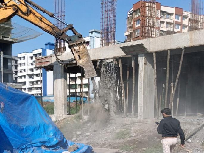 Action Against unauthorized constructions by KDMC, many scarred | अनाधिकृत बांधकामांवर हातोडा; KDMC च्या धडक कारवाईने अनेकांचे धाबे दणाणले Action Against unauthorized constructions by KDMC, many scarred | अनाधिकृत बांधकामांवर हातोडा; KDMC च्या धडक कारवाईने अनेकांचे धाबे दणाणले