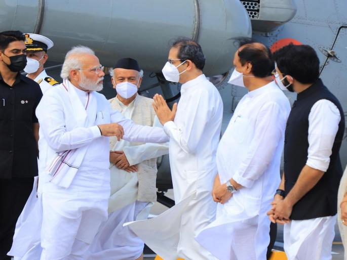 Attempt to get Aditya Thackeray out of CM's car; Uddhav Thackeray got angry on central security agency | मुख्यमंत्र्यांच्या गाडीतून आदित्य ठाकरेंना उतरवण्याचा प्रयत्न; उद्धव ठाकरे संतापले Attempt to get Aditya Thackeray out of CM's car; Uddhav Thackeray got angry on central security agency | मुख्यमंत्र्यांच्या गाडीतून आदित्य ठाकरेंना उतरवण्याचा प्रयत्न; उद्धव ठाकरे संतापले