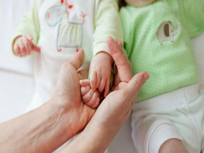 19 Year Old Woman Deliver Twin But With Different Biological Father | १९ वर्षीय मुलीनं दिला जुळ्या बाळांना जन्म, दोघांचे वडील वेगवेगळे; आई हैराण 19 Year Old Woman Deliver Twin But With Different Biological Father | १९ वर्षीय मुलीनं दिला जुळ्या बाळांना जन्म, दोघांचे वडील वेगवेगळे; आई हैराण