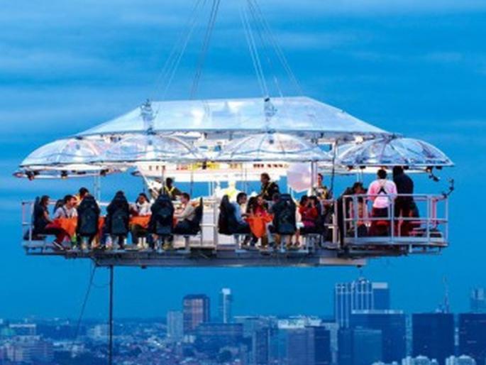 Highly-run restaurants in Belgium | बेल्जियममध्ये चक्क हवेत चालते रेस्टॉरंट Highly-run restaurants in Belgium | बेल्जियममध्ये चक्क हवेत चालते रेस्टॉरंट