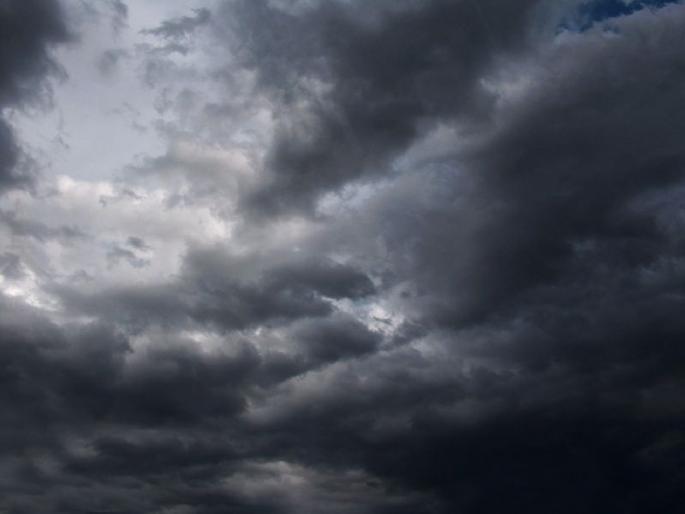 Chance of rain in Marathwada due to cyclone in Bay of Bengal | बंगालच्या उपसागरातील चक्रीवादळाने मराठवाड्यात पावसाची शक्यता Chance of rain in Marathwada due to cyclone in Bay of Bengal | बंगालच्या उपसागरातील चक्रीवादळाने मराठवाड्यात पावसाची शक्यता