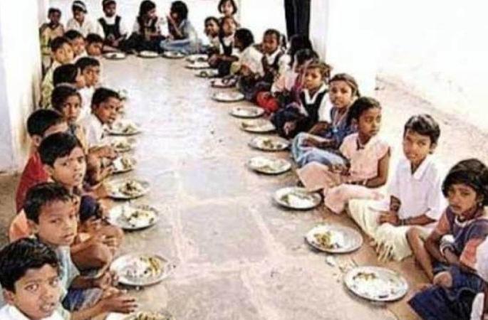 One lakh children in Buldana district are being deprived of nutritious food! | बुलडाणा जिल्ह्यातील एक लाख बालकांचा हिरावल्या जातोय पोषण आहार! One lakh children in Buldana district are being deprived of nutritious food! | बुलडाणा जिल्ह्यातील एक लाख बालकांचा हिरावल्या जातोय पोषण आहार!