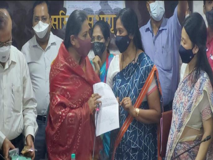 "Include other parents of children who have lost one parent due to corona in government jobs" | "कोरोनामुळे एक पालक गमावलेल्या बालकांच्या दुसऱ्या पालकांना शासकीय नोकरीत सामावून घ्या"