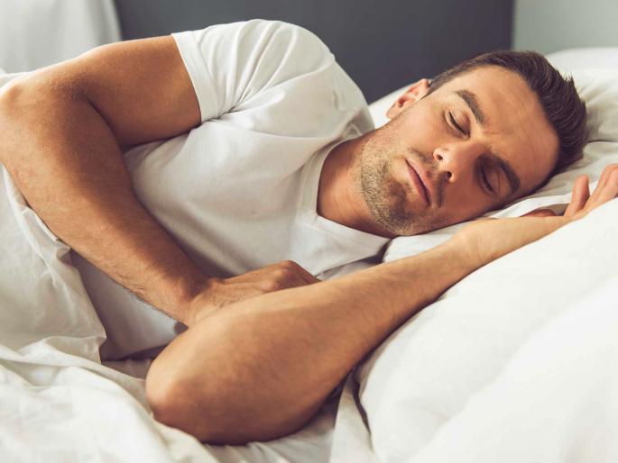 sleeping hours according to your to your age | तुमचं वय किती? तुम्हाला किती तास झोप गरजेची? जाणून घ्या महत्त्वाची माहिती sleeping hours according to your to your age | तुमचं वय किती? तुम्हाला किती तास झोप गरजेची? जाणून घ्या महत्त्वाची माहिती