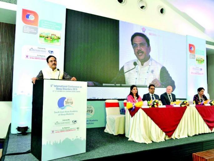 20% road accident due to insomnia: Milind Sowani | निद्रानाशामुळे २० टक्के रस्ता अपघात : मिलिंद सोवनी 20% road accident due to insomnia: Milind Sowani | निद्रानाशामुळे २० टक्के रस्ता अपघात : मिलिंद सोवनी