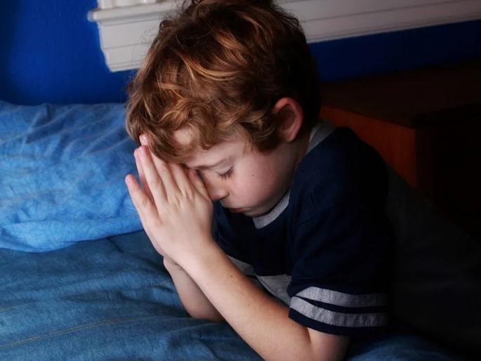 Say 'this' verse before going to bed every day; You will get rid of all worries! | रोज झोपण्याआधी 'हा' श्लोक म्हणा; तुमची सर्व काळजी मिटेल!