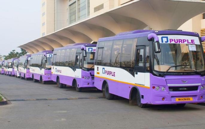 Private passenger vehicles parking outside of Nagpur city | खासगी प्रवासी वाहनांचे पार्किंग नागपूर शहराबाहेर Private passenger vehicles parking outside of Nagpur city | खासगी प्रवासी वाहनांचे पार्किंग नागपूर शहराबाहेर