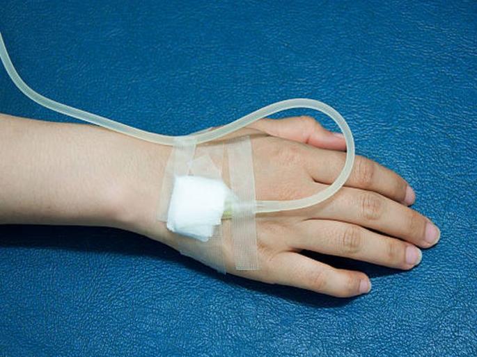 By giving formamlin instead of saline, the woman's dead, one or the other limb became deteriorating | सलाइनऐवजी फॉर्र्मालिन दिल्याने महिला मृत, एक-एक अवयव निकामी होत गेला By giving formamlin instead of saline, the woman's dead, one or the other limb became deteriorating | सलाइनऐवजी फॉर्र्मालिन दिल्याने महिला मृत, एक-एक अवयव निकामी होत गेला