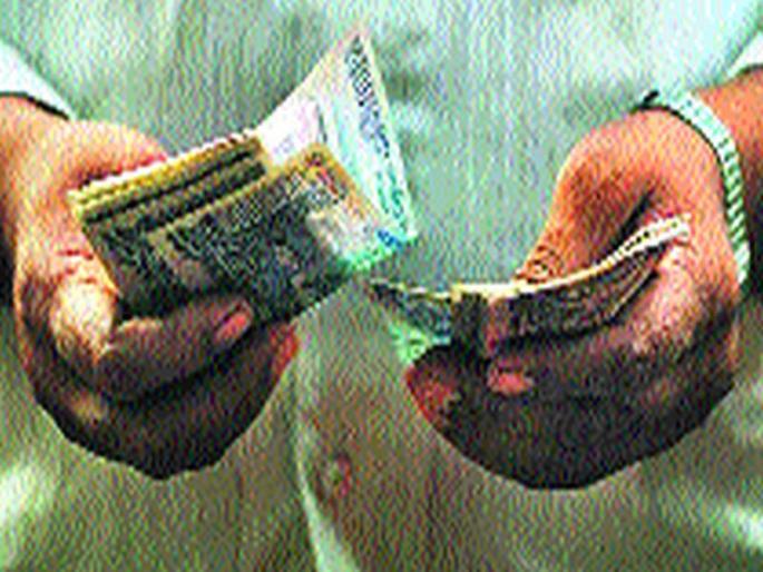 Increase in wage, labor cut complaints; 400 new complaints in last 18 days | वेतन, कामगार कपातीच्या तक्रारींमध्ये झाली वाढ; गेल्या १८ दिवसांत ४०० नव्या तक्रारी Increase in wage, labor cut complaints; 400 new complaints in last 18 days | वेतन, कामगार कपातीच्या तक्रारींमध्ये झाली वाढ; गेल्या १८ दिवसांत ४०० नव्या तक्रारी
