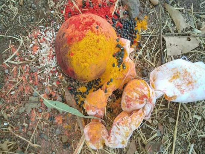 Kolhapur shock again; A 6-year-old boy was killed by throwing gulal and kumkum on his body? | कोल्हापूर पुन्हा हादरलं; अंगावर गुलाल, कुंकू टाकून ६ वर्षांच्या मुलाचा नरबळी? Kolhapur shock again; A 6-year-old boy was killed by throwing gulal and kumkum on his body? | कोल्हापूर पुन्हा हादरलं; अंगावर गुलाल, कुंकू टाकून ६ वर्षांच्या मुलाचा नरबळी?