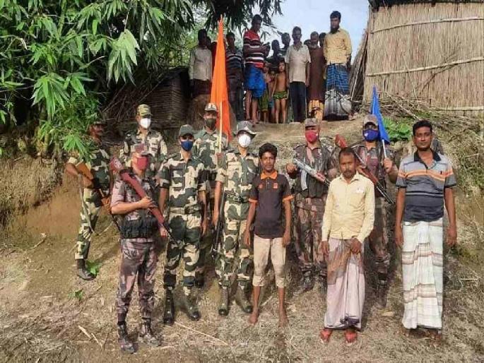 Bangladeshi youth crossed border for mother's medicine, caught by BSF handed over to Bangladesh | आजारी आईच्या औषधांसाठी बांग्लादेशी युवकानं सीमा ओलांडली; BSF जवानांनी दाखवली माणुसकी Bangladeshi youth crossed border for mother's medicine, caught by BSF handed over to Bangladesh | आजारी आईच्या औषधांसाठी बांग्लादेशी युवकानं सीमा ओलांडली; BSF जवानांनी दाखवली माणुसकी