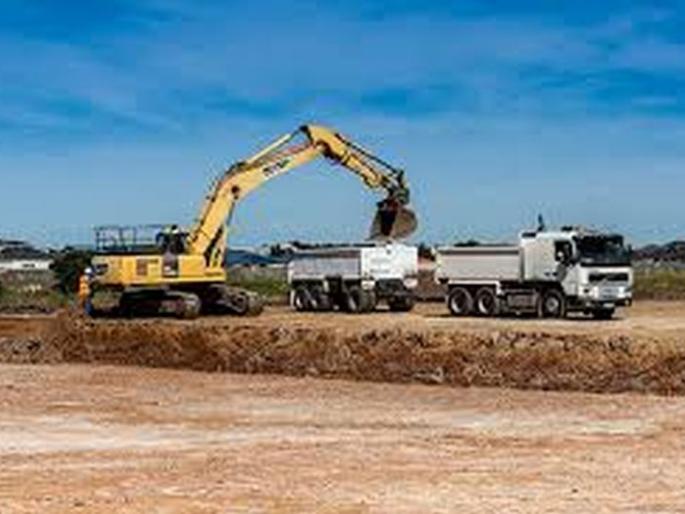 Sludge pumps in only 7 dams in Washim district | वाशिम जिल्ह्यात केवळ ७ प्रकल्पांतील गाळ उपसा Sludge pumps in only 7 dams in Washim district | वाशिम जिल्ह्यात केवळ ७ प्रकल्पांतील गाळ उपसा