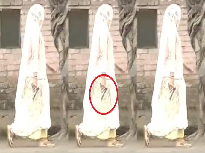 A woman killed her husband and brother in law over a property dispute in Ujjain, Madhya Pradesh | "पती, दिराला कायमचा संपवला, मृतदेह उचला.."; बंदूक घेऊन महिला आली पोलिसांना शरण A woman killed her husband and brother in law over a property dispute in Ujjain, Madhya Pradesh | "पती, दिराला कायमचा संपवला, मृतदेह उचला.."; बंदूक घेऊन महिला आली पोलिसांना शरण