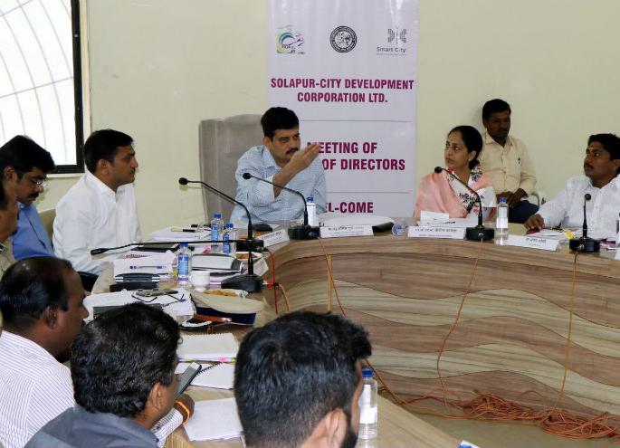 372 crores of works sanctioned for Solapur water supply | सोलापूरातील पाणीपुरवठ्यासाठी ३७२ कोटींच्या कामांना मंजुरी 372 crores of works sanctioned for Solapur water supply | सोलापूरातील पाणीपुरवठ्यासाठी ३७२ कोटींच्या कामांना मंजुरी