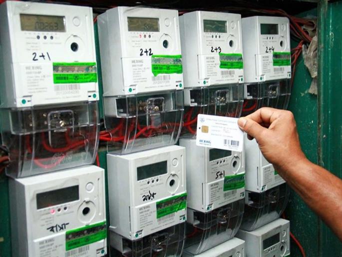 68 lakh electricity consumers in western Maharashtra will be 'smart', along with electricity connections, over half a lakh will be switched. | पश्चिम महाराष्ट्रातील ६८ लाख वीजग्राहक होणार ‘स्मार्ट’, वीजजोडण्यांसोबतच सव्वा लाखांवर रोहित्रे 68 lakh electricity consumers in western Maharashtra will be 'smart', along with electricity connections, over half a lakh will be switched. | पश्चिम महाराष्ट्रातील ६८ लाख वीजग्राहक होणार ‘स्मार्ट’, वीजजोडण्यांसोबतच सव्वा लाखांवर रोहित्रे