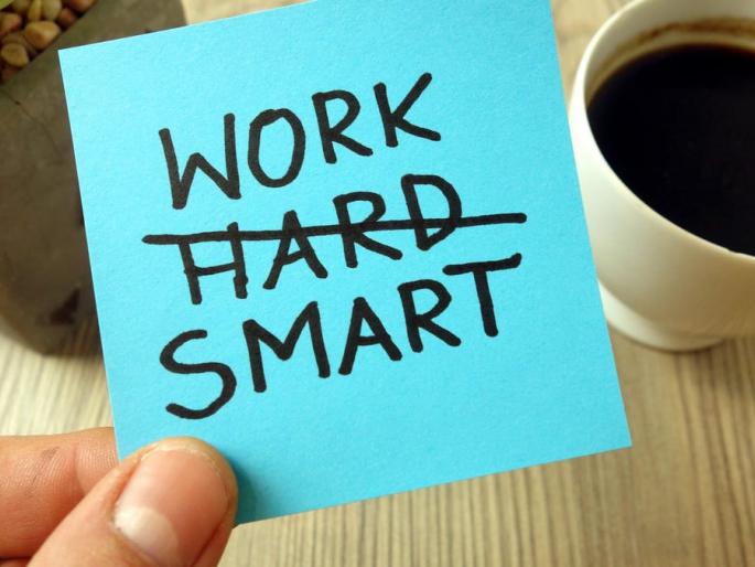 know about what is smart work in job office and career | नोकरी, करिअर, सबकुछ: स्मार्ट वर्क म्हणजे काय रे भावा? know about what is smart work in job office and career | नोकरी, करिअर, सबकुछ: स्मार्ट वर्क म्हणजे काय रे भावा?