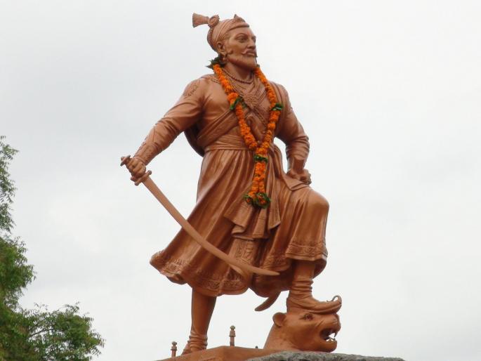 The City Improvement Committee's approval is to Shumbhu's statue | शंभूराजांच्या पुतळ्याला शहर सुधारणा समितीची मान्यता The City Improvement Committee's approval is to Shumbhu's statue | शंभूराजांच्या पुतळ्याला शहर सुधारणा समितीची मान्यता