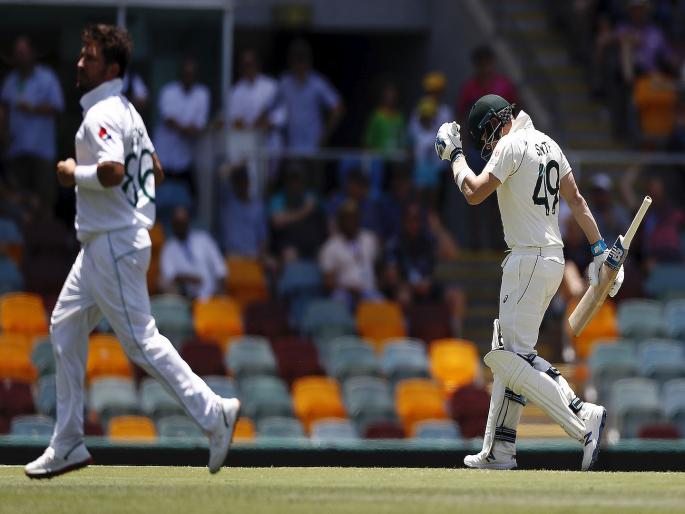 Steve Smith punishes himself by running 3 km after getting out cheaply in 1st Test against Pakistan at Gabba | पाकविरुद्ध स्वस्तात बाद झाला, म्हणून स्टीव्ह स्मिथची स्वतःलाच शिक्षा