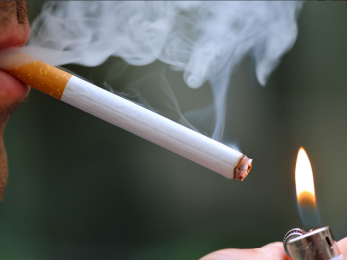 In the generation of young generation Tobacco Service | युवा पिढी तंबाखू सेवनाच्या विळख्यात