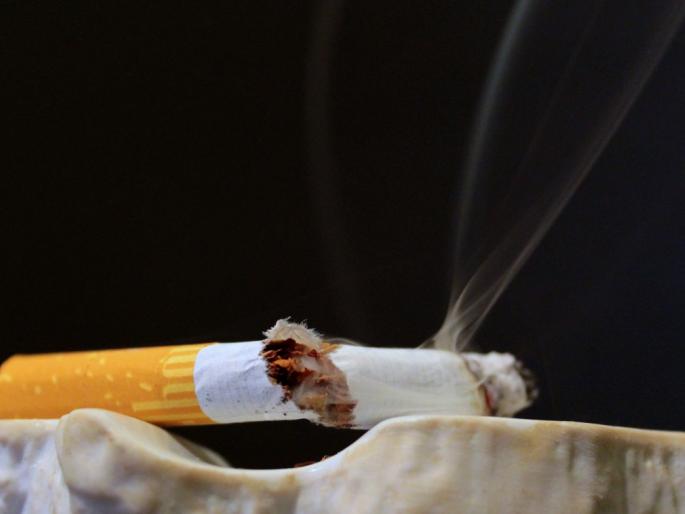 Stay away from smoking and get more concessions! | धुम्रपानापासून राहा दूर आणि मिळवा अधिक सोयी, सवलती! Stay away from smoking and get more concessions! | धुम्रपानापासून राहा दूर आणि मिळवा अधिक सोयी, सवलती!