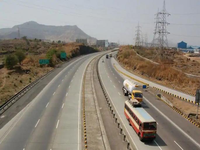 Brokers' bills have been prepared by the officials for self-enrichment | स्व‘समृद्धी’साठी अधिकाऱ्यांनी तयार केली दलालांची फळी Brokers' bills have been prepared by the officials for self-enrichment | स्व‘समृद्धी’साठी अधिकाऱ्यांनी तयार केली दलालांची फळी