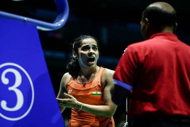 After the defeat of Saina Nehwal, her husband Parupalli Kashyap got angry | सायनाच्या पराभवानंतर भडकला तिचा पती पारुपल्ली कश्यप आणि त्यानंतर केलं 'हे' कृत्य