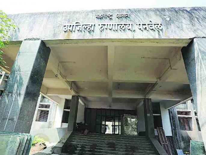 Oxygen Leakage: Leak from oxygen tank at sub-district hospital; 157 patients safe | Oxygen Leakage: मोठी दुर्घटना टळली! उपजिल्हा रुग्णालयात ऑक्सिजन टॅंकमधून गळती; १५७ रुग्ण सुरक्षित Oxygen Leakage: Leak from oxygen tank at sub-district hospital; 157 patients safe | Oxygen Leakage: मोठी दुर्घटना टळली! उपजिल्हा रुग्णालयात ऑक्सिजन टॅंकमधून गळती; १५७ रुग्ण सुरक्षित