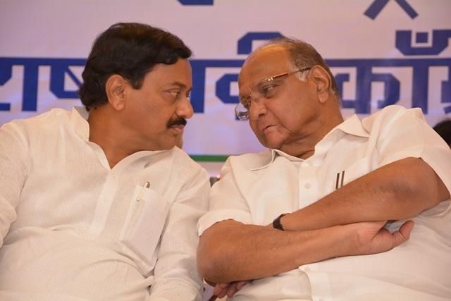 In short, Hukklo ray ... Jai-Parajay in the Lok Sabha elections | थोडक्यात हुकलो साहेब.... लोकसभा निवडणुकातील निसटते 'जय-पराजय' In short, Hukklo ray ... Jai-Parajay in the Lok Sabha elections | थोडक्यात हुकलो साहेब.... लोकसभा निवडणुकातील निसटते 'जय-पराजय'