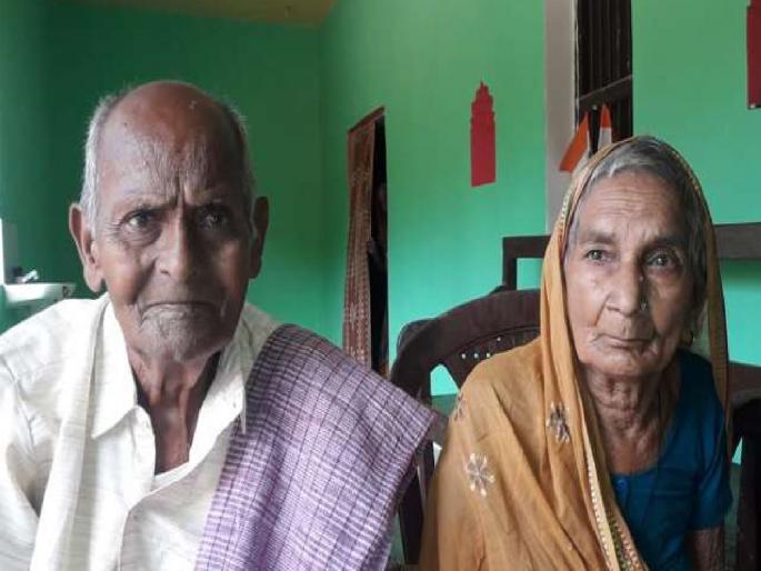 The wife died, embracing her husband body in Bihar Bhagalpur | तुझी साथ कधीच सोडणार नाही! हातात हात देऊन निभावलं वचन; पतीच्या मृतदेहाला मिठी मारून पत्नीने जीव सोडला The wife died, embracing her husband body in Bihar Bhagalpur | तुझी साथ कधीच सोडणार नाही! हातात हात देऊन निभावलं वचन; पतीच्या मृतदेहाला मिठी मारून पत्नीने जीव सोडला