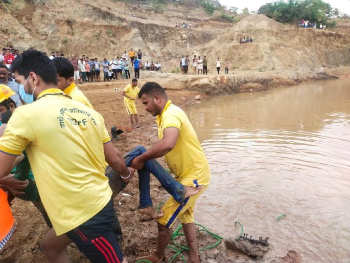 Two minors drown in Thane | ठाण्यात पाण्यात बुडून दोन अल्पवयीन मुलांचा मृत्यू Two minors drown in Thane | ठाण्यात पाण्यात बुडून दोन अल्पवयीन मुलांचा मृत्यू