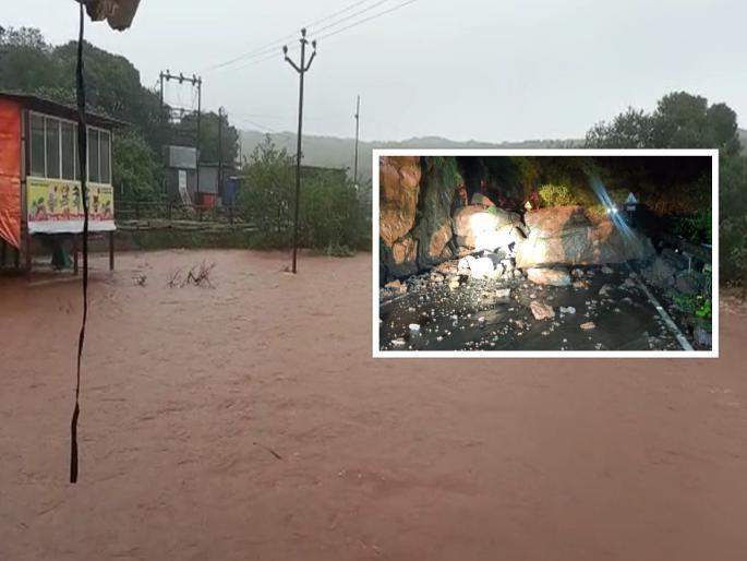 Heavy rain in Mahabaleshwar area; There was water on the road and a crevasse collapsed in the Ambenli ghat | महाबळेश्वर परिसरात जोरदार पाऊस; रस्त्यावर पाणी तर अंबेनळी घाटात दरड कोसळली Heavy rain in Mahabaleshwar area; There was water on the road and a crevasse collapsed in the Ambenli ghat | महाबळेश्वर परिसरात जोरदार पाऊस; रस्त्यावर पाणी तर अंबेनळी घाटात दरड कोसळली