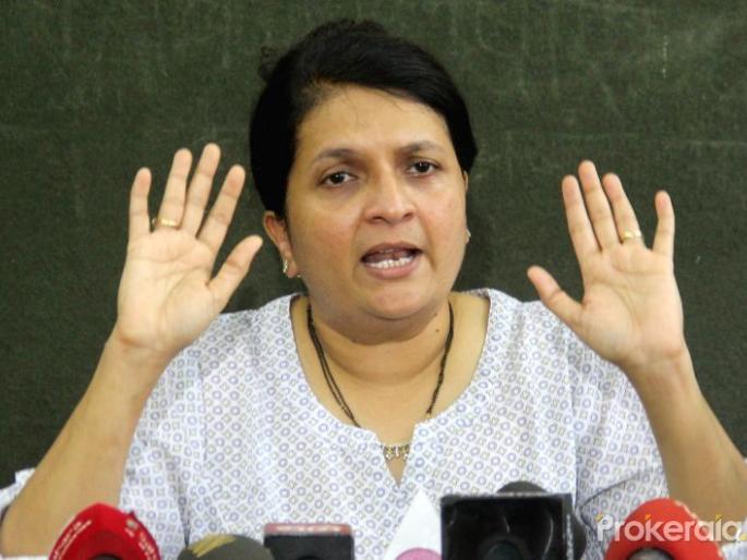 26 cases against Anjali Damaniya in various courts | अंजली दमानिया यांच्या विरोधात अब्रु नुकसानीचे २६ दावे! 26 cases against Anjali Damaniya in various courts | अंजली दमानिया यांच्या विरोधात अब्रु नुकसानीचे २६ दावे!