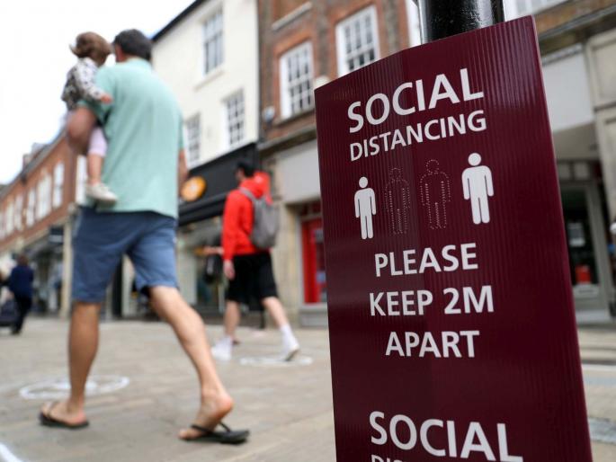 Coronavirus Social gatherings above six banned in England from 14 September | Coronavirus: ६ पेक्षा जास्त जण एकत्र नकोत; तीन दिवसांत १०,००० रुग्ण वाढले, 'या' देशाने नियम बदलले! Coronavirus Social gatherings above six banned in England from 14 September | Coronavirus: ६ पेक्षा जास्त जण एकत्र नकोत; तीन दिवसांत १०,००० रुग्ण वाढले, 'या' देशाने नियम बदलले!