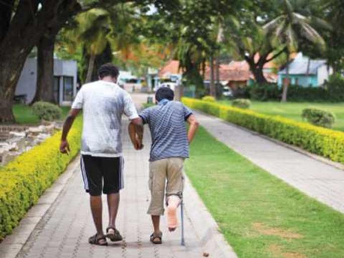 Act with truth, walk with morality, we need gurus and social educators who teach this! | सत्याने वागा, नीतिन्यायाने चाला, ही शिकवणारे गुरु, समाजशिक्षक यांची गरज! Act with truth, walk with morality, we need gurus and social educators who teach this! | सत्याने वागा, नीतिन्यायाने चाला, ही शिकवणारे गुरु, समाजशिक्षक यांची गरज!