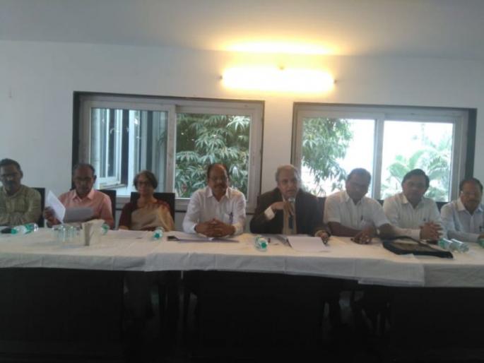 Destruction of democracy with social justice: Sukhdev Thorat | सामाजिक न्यायासह लोकशाही भूमिकेचा ऱ्हास : सुखदेव थोरात Destruction of democracy with social justice: Sukhdev Thorat | सामाजिक न्यायासह लोकशाही भूमिकेचा ऱ्हास : सुखदेव थोरात