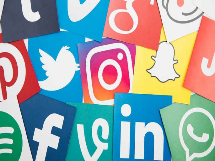 This year, reels, videos, graphics dominate the campaign; The growing value of social media influencers | यंदा प्रचारात रील्स, व्हिडीओ, ग्राफिक्सचा बोलबाला; सोशल मीडिया इन्फ्लुएन्सरचा वाढला भाव This year, reels, videos, graphics dominate the campaign; The growing value of social media influencers | यंदा प्रचारात रील्स, व्हिडीओ, ग्राफिक्सचा बोलबाला; सोशल मीडिया इन्फ्लुएन्सरचा वाढला भाव