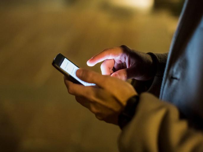 rubles of 15 million rupees by women due to threatened viral sexual video on social media | सोशल मीडियावर अश्लील व्हिडीओ व्हायरल करण्याची धमकी देत महिलेकडून उकळले १५ लाख  rubles of 15 million rupees by women due to threatened viral sexual video on social media | सोशल मीडियावर अश्लील व्हिडीओ व्हायरल करण्याची धमकी देत महिलेकडून उकळले १५ लाख