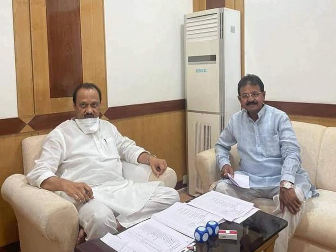 This government would not have survived without Ajit Pawar; NCP MLA angry with CM Uddhav Thackeray | अजितदादा नसते तर हे सरकार टिकलं नसतं; राष्ट्रवादी आमदाराची मुख्यमंत्री उद्धव ठाकरेंवर नाराजी This government would not have survived without Ajit Pawar; NCP MLA angry with CM Uddhav Thackeray | अजितदादा नसते तर हे सरकार टिकलं नसतं; राष्ट्रवादी आमदाराची मुख्यमंत्री उद्धव ठाकरेंवर नाराजी