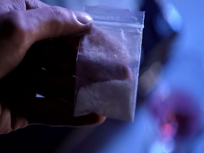 Who will save the youth of Kharghar from drugs? | खारघरच्या तरुणाईला अमली पदार्थांपासून वाचविणार कोण? Who will save the youth of Kharghar from drugs? | खारघरच्या तरुणाईला अमली पदार्थांपासून वाचविणार कोण?