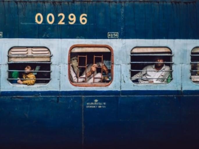 Between Jinti and Kurduwadi railway stations in Solapur, there has been an increase in thefts. | महिला भेदरतात, तरुणाई गांगरते...; महाराष्ट्रातील 'या' भागात रेल्वेने प्रवास करताना सावधान! Between Jinti and Kurduwadi railway stations in Solapur, there has been an increase in thefts. | महिला भेदरतात, तरुणाई गांगरते...; महाराष्ट्रातील 'या' भागात रेल्वेने प्रवास करताना सावधान!