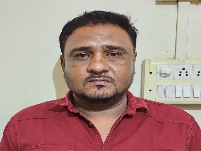 Suraj Shikare, who spread terror with deadly weapons, was jailed for two years | घातक शस्त्राद्वारे दहशत पसरवणारा सुरज शिकारे दोन वर्षांसाठी तडीपार Suraj Shikare, who spread terror with deadly weapons, was jailed for two years | घातक शस्त्राद्वारे दहशत पसरवणारा सुरज शिकारे दोन वर्षांसाठी तडीपार