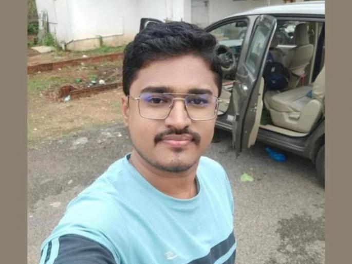 'Mother is responsible for my death, punish her severely', young lawyer ends life in bedroom in Solapur | 'माझ्या मृत्युला आईच जबाबदार, तिला कडक शिक्षा करा', सोलापुरात वकील तरुणाने बेडरुममध्येच संपवले आयुष्य