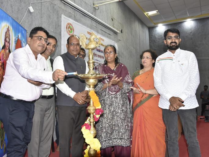 solapur university got the idea of students new entrepreneurs will get help of 15 lakhs | सोलापूर विद्यापीठाला पटली विद्यार्थ्यांची आयडिया, नव उद्योजकांना मिळेल १५ लाखांची मदत solapur university got the idea of students new entrepreneurs will get help of 15 lakhs | सोलापूर विद्यापीठाला पटली विद्यार्थ्यांची आयडिया, नव उद्योजकांना मिळेल १५ लाखांची मदत