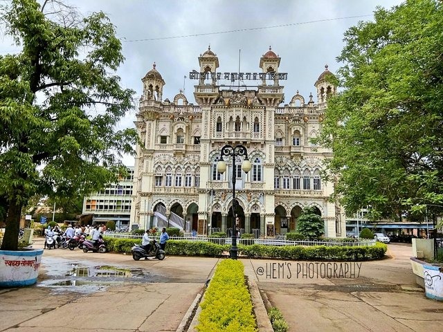 Solapur municipality's percentage debate over; Discussion of 'reaching for money' | सोलापूर महापालिकेतील टक्केवारीचा वाद चव्हाट्यावर; ‘पैसे पोहोचल्याची’ मनपात चर्चा Solapur municipality's percentage debate over; Discussion of 'reaching for money' | सोलापूर महापालिकेतील टक्केवारीचा वाद चव्हाट्यावर; ‘पैसे पोहोचल्याची’ मनपात चर्चा