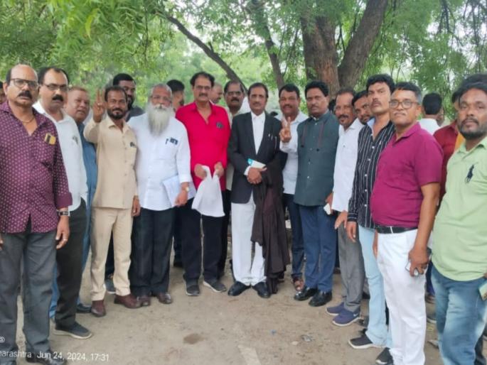 Solapur: Lad-Page recommended recruitment suspension lifted! Success in pursuit of Maharashtra State Municipal Corporation, Napa Federation Organization | लाड-पागे शिफारशीच्या नोकरभरतीची स्थगिती उठवली! महाराष्ट्र राज्य मनपा, नपा फेडरेशन संघटनेच्या पाठपुराव्याला यश Solapur: Lad-Page recommended recruitment suspension lifted! Success in pursuit of Maharashtra State Municipal Corporation, Napa Federation Organization | लाड-पागे शिफारशीच्या नोकरभरतीची स्थगिती उठवली! महाराष्ट्र राज्य मनपा, नपा फेडरेशन संघटनेच्या पाठपुराव्याला यश