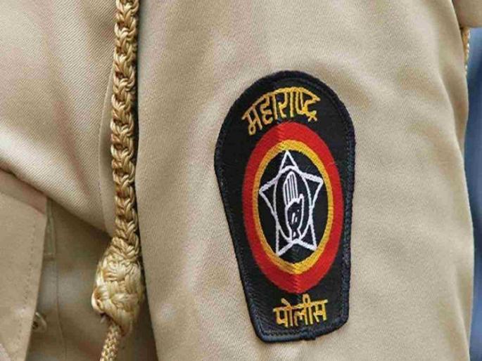 Solapur Crime Complaint of girl against mother for beating and cruel treatment | मारहाण अन् क्रूर वागणूक दिल्यानं सोलापुरात मुलीची आईविरुद्ध तक्रार Solapur Crime Complaint of girl against mother for beating and cruel treatment | मारहाण अन् क्रूर वागणूक दिल्यानं सोलापुरात मुलीची आईविरुद्ध तक्रार