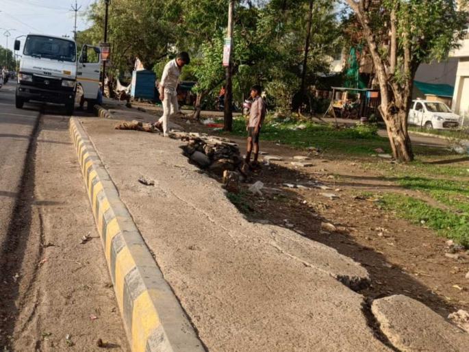 vijapur road has been cleared | भाजी विक्रेत्यांनी काढला पळ; विजापूर रोड झाला मोकळा vijapur road has been cleared | भाजी विक्रेत्यांनी काढला पळ; विजापूर रोड झाला मोकळा