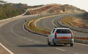 Work on bridge instead of barrages at Sina River at Wadabbal | वडकबाळ येथील सीना नदीवर बॅरेजेसऐवजी पुलाचेच काम सुरू Work on bridge instead of barrages at Sina River at Wadabbal | वडकबाळ येथील सीना नदीवर बॅरेजेसऐवजी पुलाचेच काम सुरू