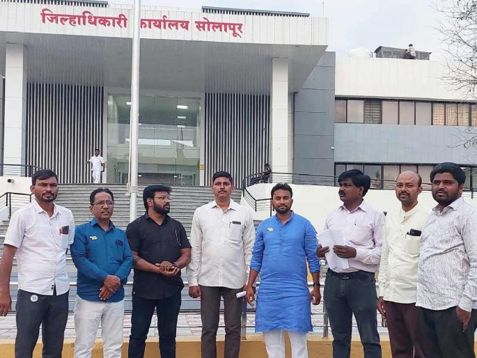 Refusal of teachers to go to polling stations at their own expense; Shiksha Bharati Sangathan met the District Collector | स्वखर्चाने मतदान केंद्रावर जाण्यास शिक्षकांचा नकार; शिक्षक भारती संघटनेने घेतली जिल्हाधिऱ्यांची भेट Refusal of teachers to go to polling stations at their own expense; Shiksha Bharati Sangathan met the District Collector | स्वखर्चाने मतदान केंद्रावर जाण्यास शिक्षकांचा नकार; शिक्षक भारती संघटनेने घेतली जिल्हाधिऱ्यांची भेट